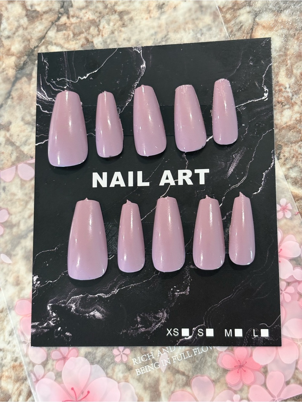 Press on nails